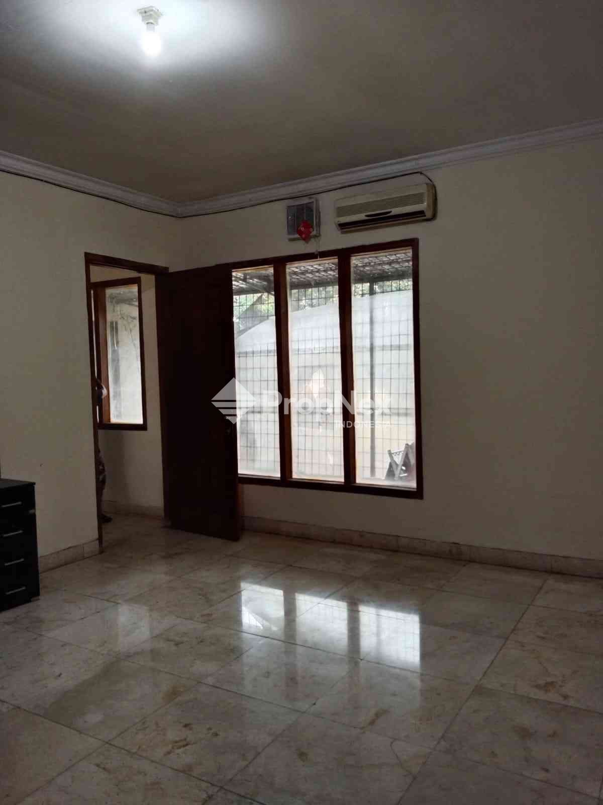 Rumah Villa Bukit Indah Pakuwon (MSY) — foto 6